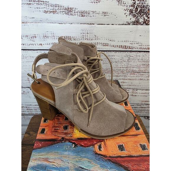 Bella Vita Almond Taupe Suede lace up Open toe shoe size 8.5 NIB - Picture 1 of 7